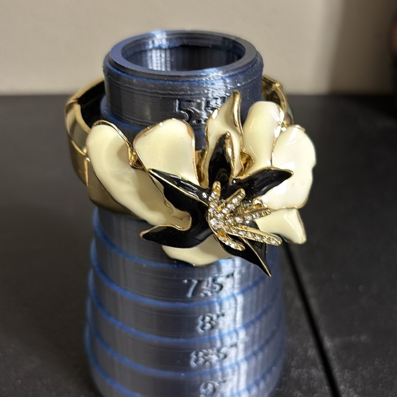 Floral Enamel Rhinestone Gold Black Floral Stretch Chunky Statement Bracelet - Picture 6 of 6